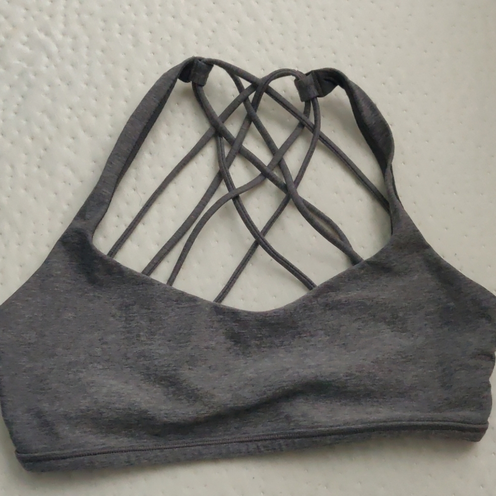 Lululemon sports bra
